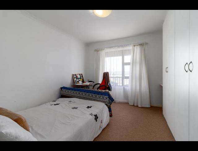 2 BEDROOM APARTMENT SOLD IN BURGUNDY ESTATE